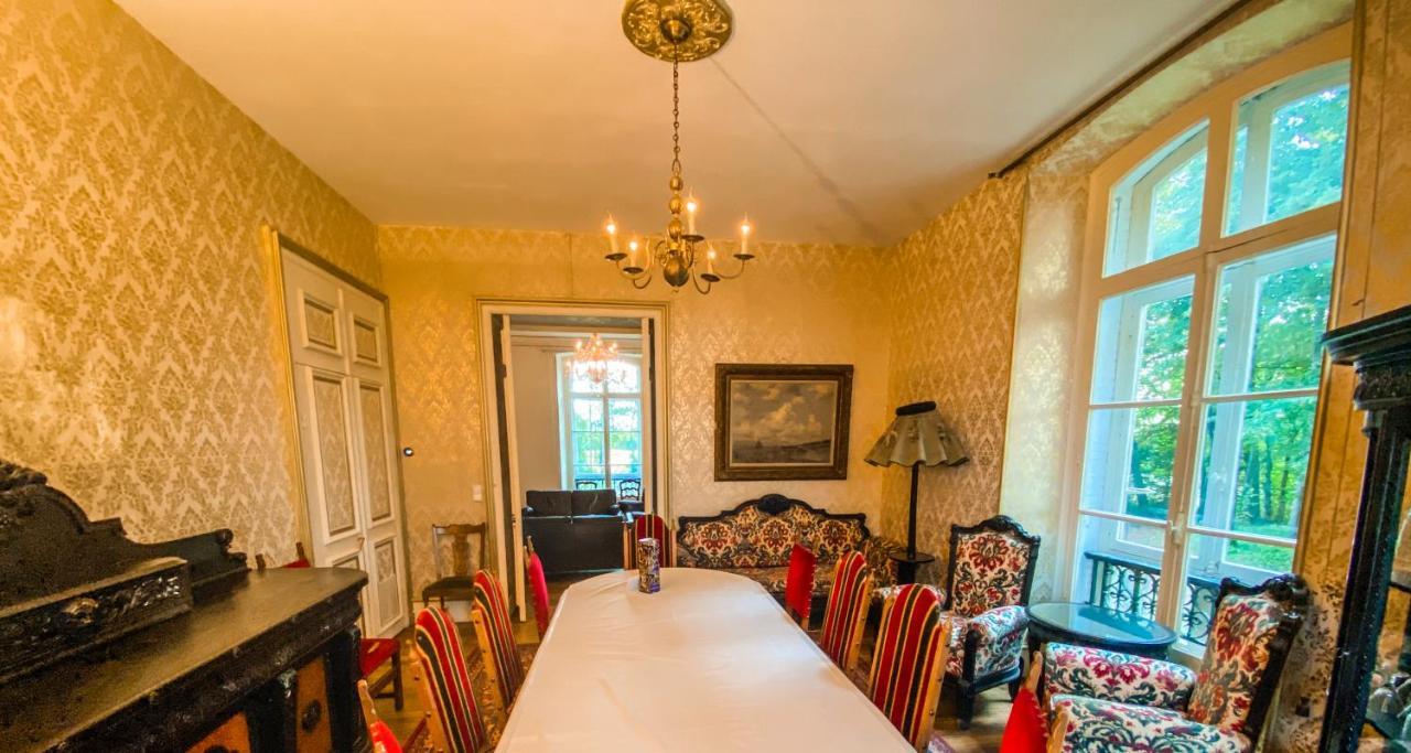 Private Castle With Park - Chateau Guillermo La Moncelle Extérieur photo