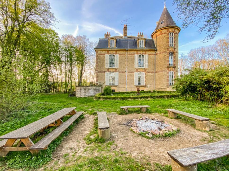 Private Castle With Park - Chateau Guillermo La Moncelle Extérieur photo
