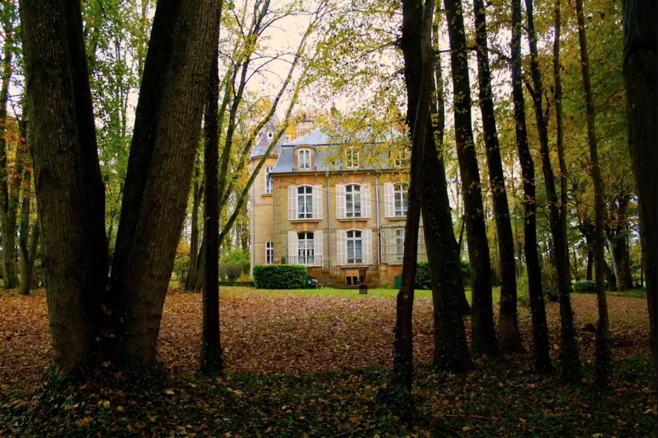 Private Castle With Park - Chateau Guillermo La Moncelle Extérieur photo