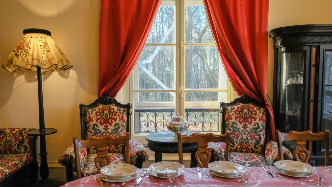 Private Castle With Park - Chateau Guillermo La Moncelle Extérieur photo