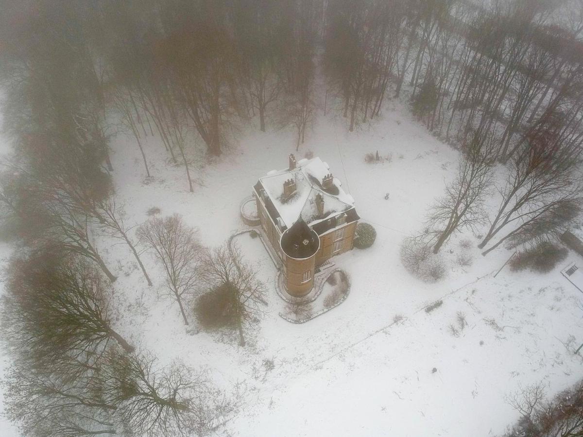Private Castle With Park - Chateau Guillermo La Moncelle Extérieur photo