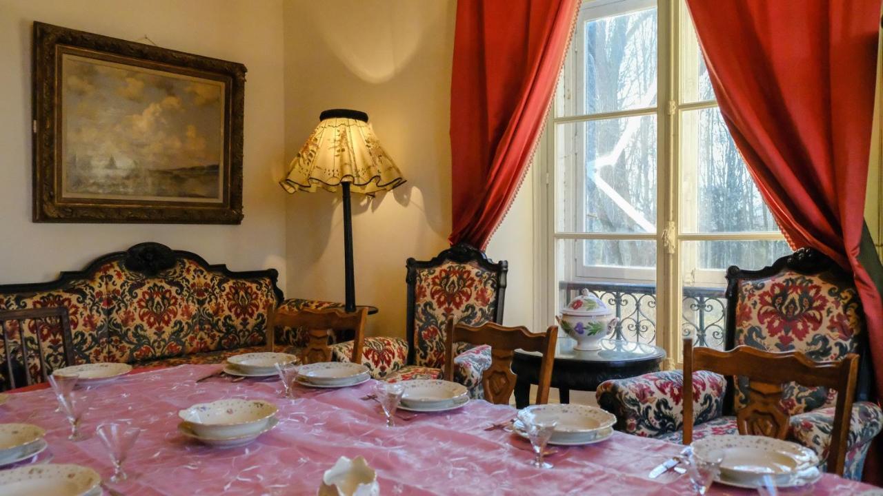 Private Castle With Park - Chateau Guillermo La Moncelle Extérieur photo